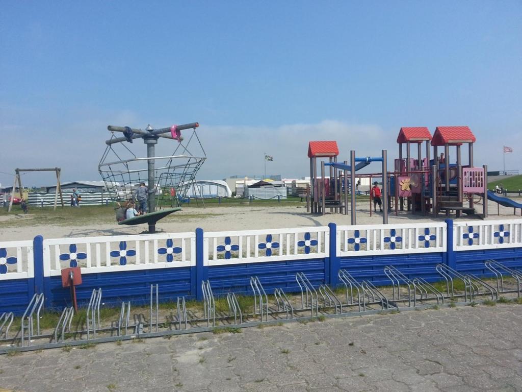 Lodge Camp Harlesiel Direkt Am Wattenmeer วิทท์มุนด์ ภายนอก รูปภาพ